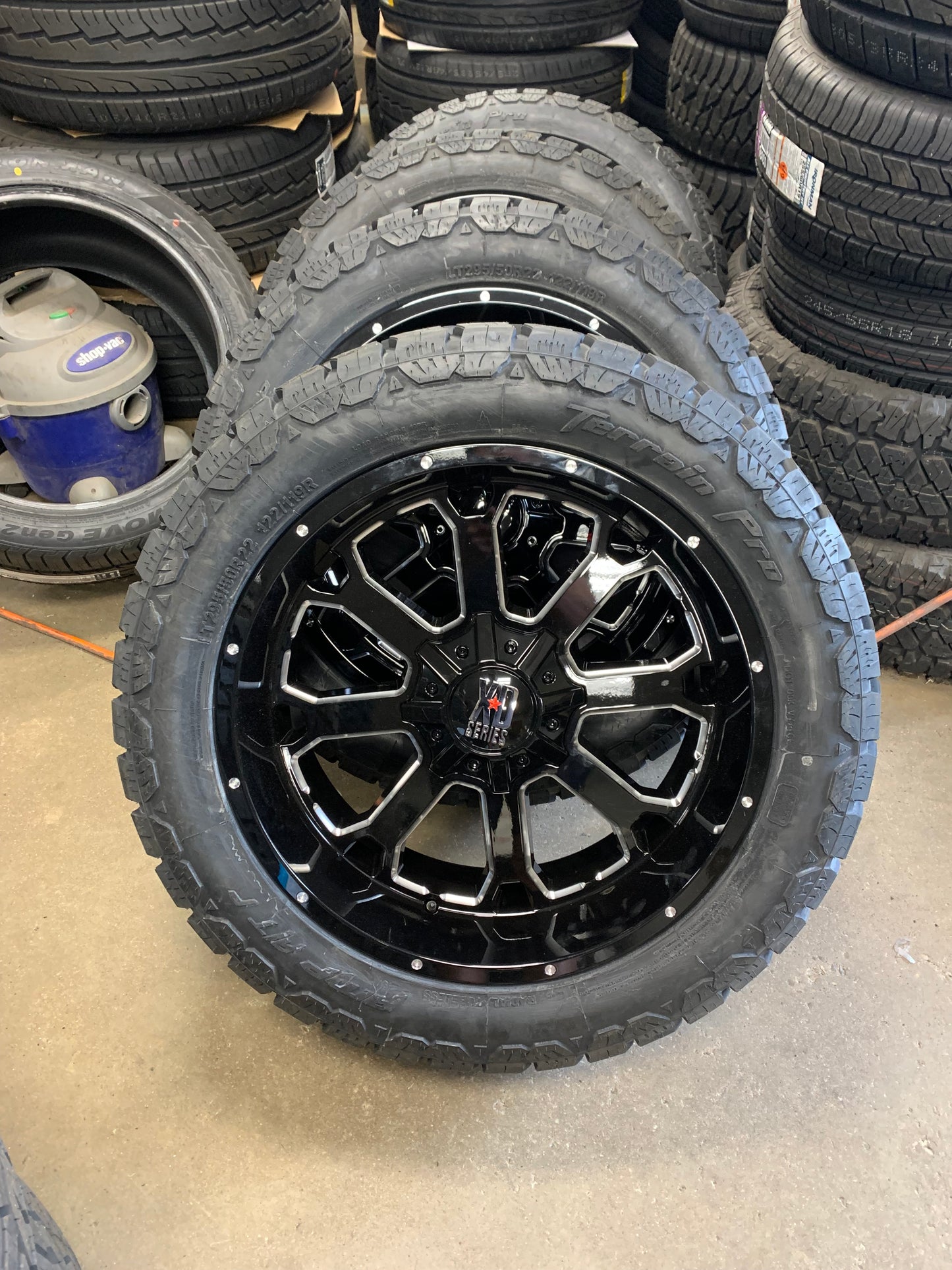 XD Offroad 22" Black And Milled For Ford 8x170 with All Terrain Tires