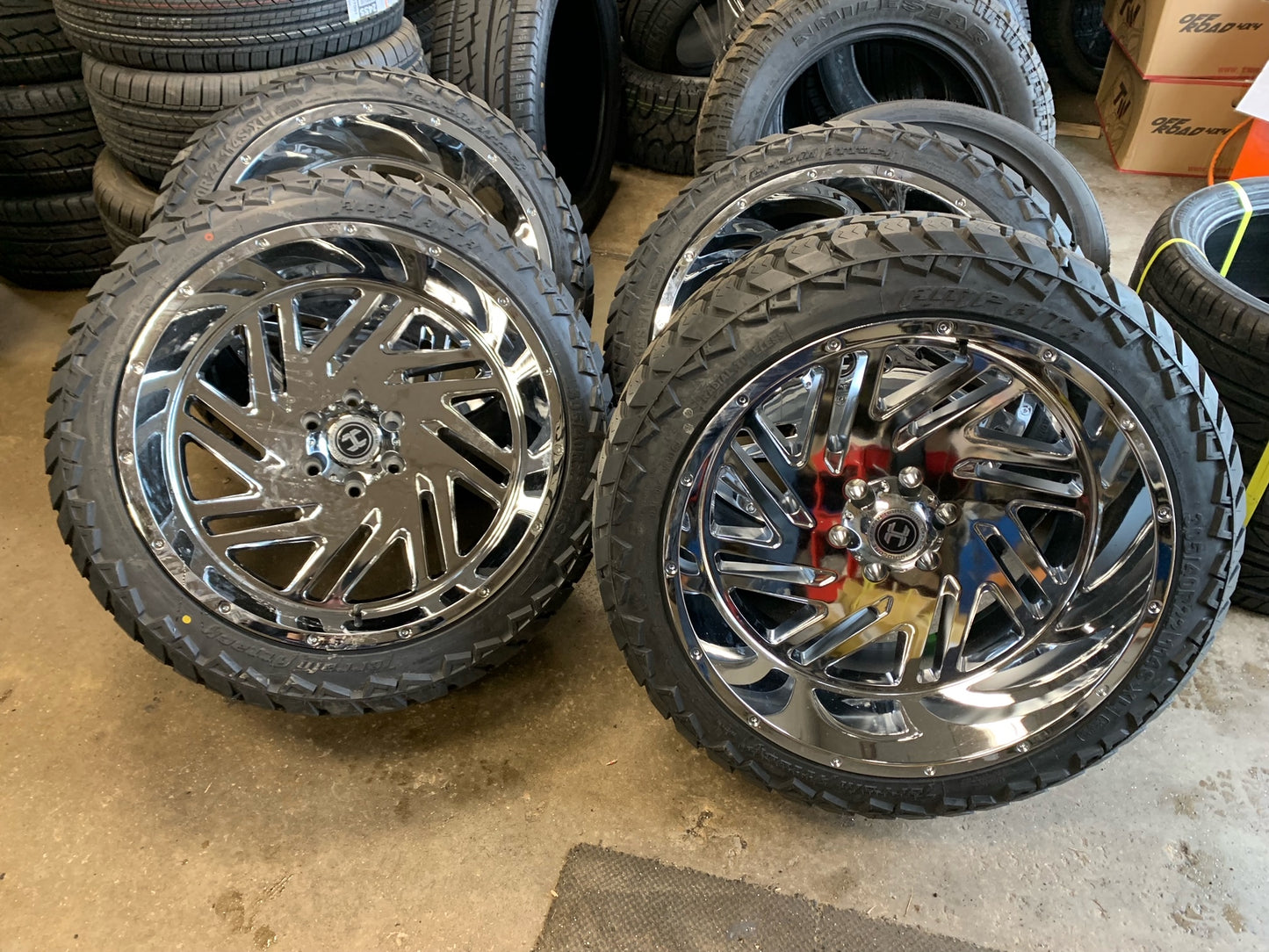 Chevy 6 Lug Hardcore Off-road with 305/40/22 AMP All Terrain