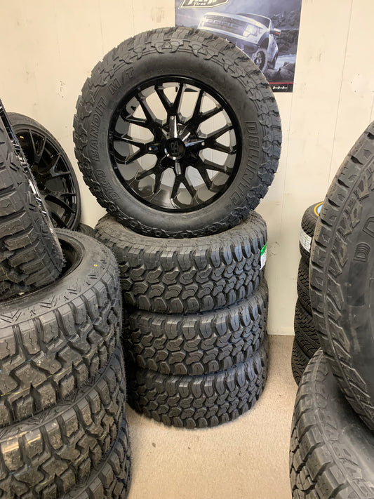 Hardrock Off-road 20x10 8x6.5 Dodge/Chevy 2500/3500 with 33/1250/20 Delinte MT Tire