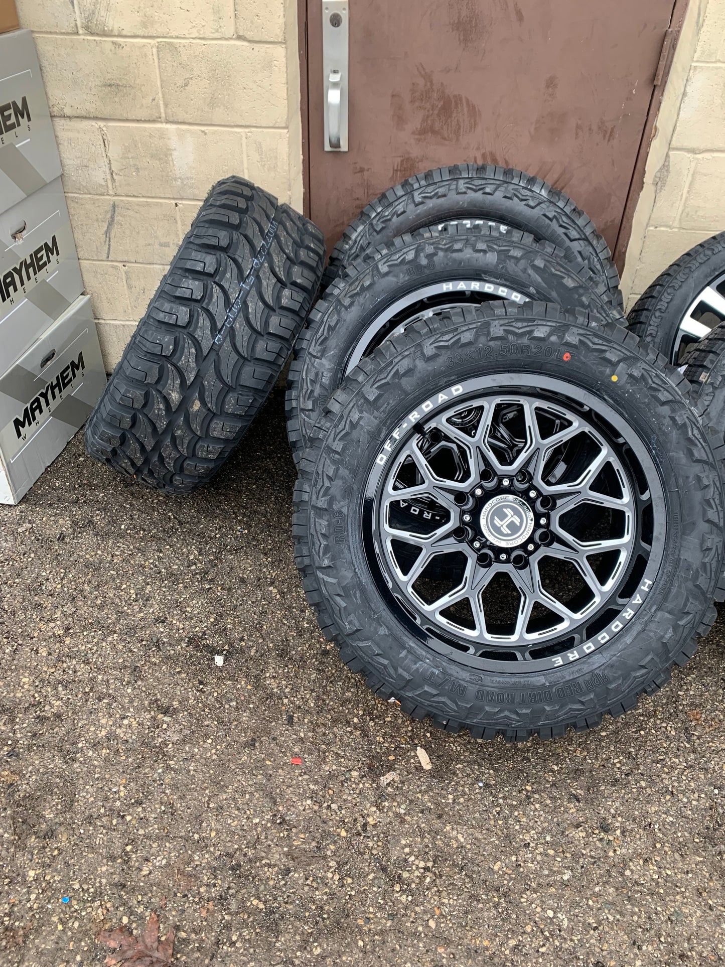 Hardcore HC104 Black Chevy/Dodge 2500/3500 8x6.5 20x10 -19mm Offset with 33/1250/20 Tires