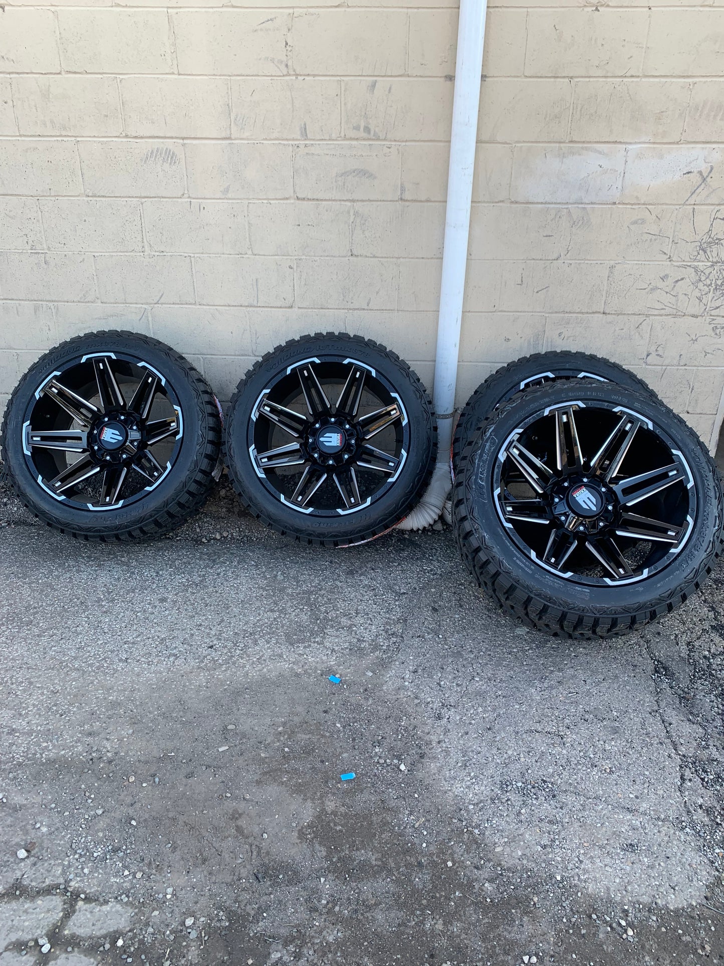 American Truxxx 22x12 -44mm Offset 8x170 Ford F250/350 with 33/1250/22 All Terrain Tires